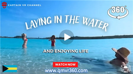 360°全景VR视频：和美女海滩旅游 VR躺在水中享受生活海边游泳 高清4K 0731-10